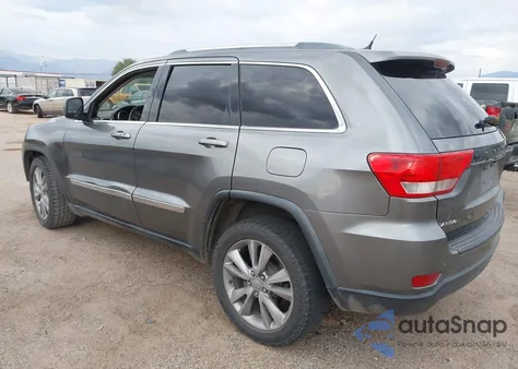 2013 Jeep Grand Cherokee Laredo z USA, uszkodzony, nr VIN 1C4RJEAG7DC579784